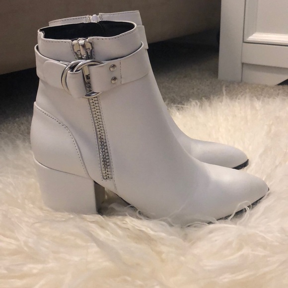 steve madden johannah bootie